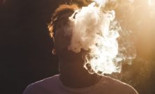 Aroma King: Fördelar och nackdelar med e-cigaretter