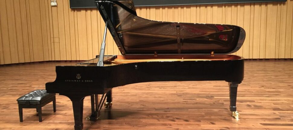 Den Prestigefyllda Steinway Flygeln: En Klangfull Symfoni av Tradition och Innovation