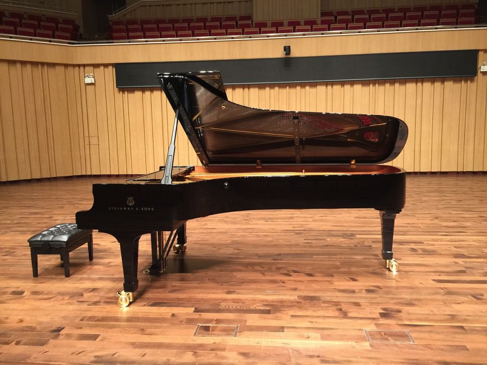 Den Prestigefyllda Steinway Flygeln: En Klangfull Symfoni av Tradition och Innovation